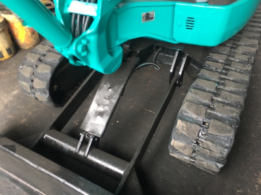 ขาย รถขุดเล็ก Komatsu PC27R-8  สภาพสวย สนใจติดต่อ 0874880101 Line ID: Kongniwatsiri