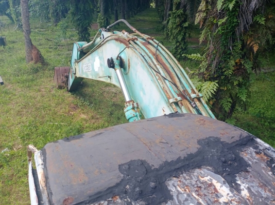 ขายKOBELCO SK200-V ธรรมดาเอกสารอินวอย มีเครื่อง มีปั้ม แพคอลโทรล โซ่พร้อมแผ่น1ข้าง ตัวเดินเสีย1ข้าง