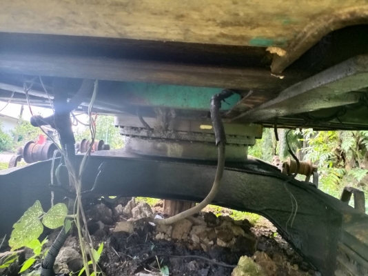 ขายKOBELCO SK200-V ธรรมดา มีเครื่อง มีปั้ม แพคอลโทรล โซ่พร้อมแผ่น1ข้าง ตัวเดินเสีย1ข้างราคา 250,000