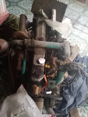 ขายKOBELCO SK200-V ธรรมดา มีเครื่อง มีปั้ม แพคอลโทรล โซ่พร้อมแผ่น1ข้าง ตัวเดินเสีย1ข้างราคา 250,000