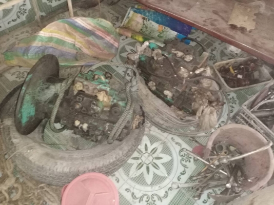 ขายKOBELCO SK200-V ธรรมดา มีเครื่อง มีปั้ม แพคอลโทรล โซ่พร้อมแผ่น1ข้าง ตัวเดินเสีย1ข้างราคา 250,000