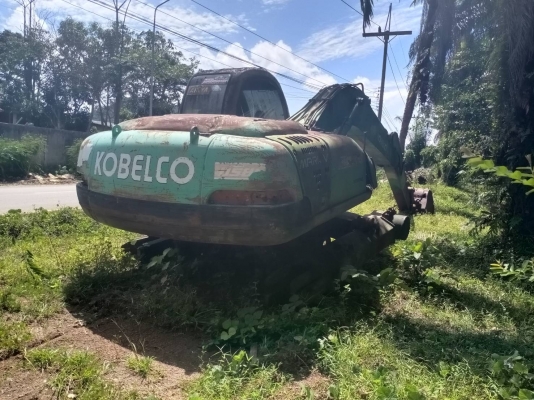 ขายKOBELCO SK200-V ธรรมดา มีเครื่อง มีปั้ม แพคอลโทรล โซ่พร้อมแผ่น1ข้าง ตัวเดินเสีย1ข้างราคา 250,000