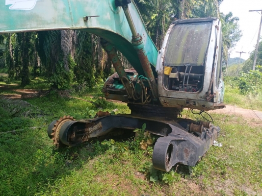 ขายKOBELCO SK200-V ธรรมดา มีเครื่อง มีปั้ม แพคอลโทรล โซ่พร้อมแผ่น1ข้าง ตัวเดินเสีย1ข้างราคา 250,000