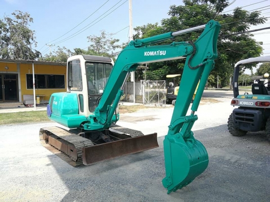 ขาย KOMATSU PC40-7 เก๋ง สวย นำเข้าจากญี่ปุ่น โทร.090-986-2521 อ๊อบ