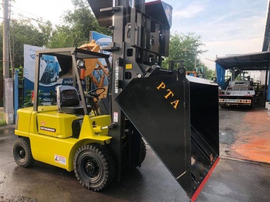 ขายรถตักยางพาราตักของเก่าตักพลาสติกขาย250000บาท