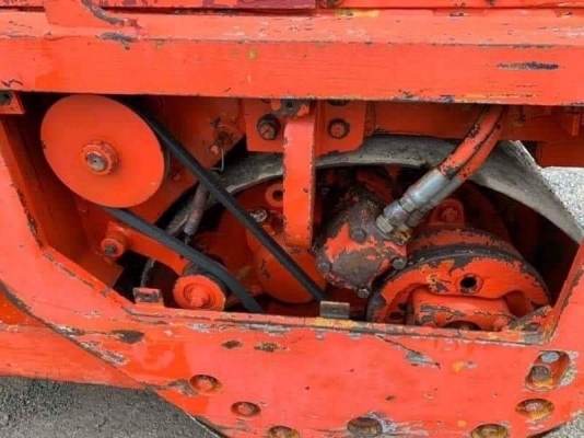 ขาย  235,000  รถบด 4 ตัน เอวอ่อน  KOMATSU JV 40-1 ทำงาน 1,960 ชม เก่านอก 1  ปี เครื่องดี ปั้มเเรง  เอวแน่น ยางดี สั่นแรง รถพร้อมใช้ เอกสารสัญญาซื้อขาย รถอยู่  นครปฐม โทร 0610710295  สนใจ รายการสินค้า อื่นๆ ที่ เว็ปไชค์ Truck2Hand https://www.truck2hand.co
