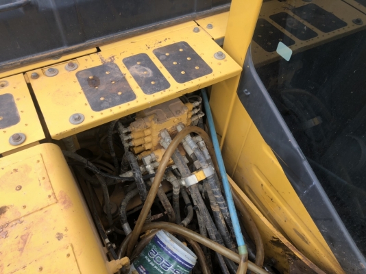 ขายดาวน์แบคโฮ KOMATSU PC 130-8 ทำงาน 5717ชั่วโมง สวยเดิม สนใจโทร 081-970-1072