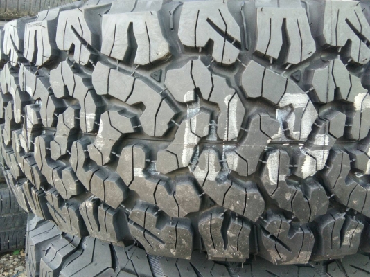 ขายแม็กใหม่ 6รู 9ออฟ0 พร้อมยาง BF 265/75R16 U.S.A ปี19 ชุดละ 32900 บาท ราคานี้มีชุดเดียวครับ