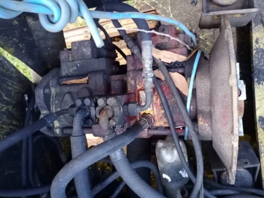 ขายรถแบคโฮ KOBELCO SK07-// HDL มีที่ปรับคอลโทรล ไม่มีเครื่องยนต์อย่างเดียว ราคา 180000