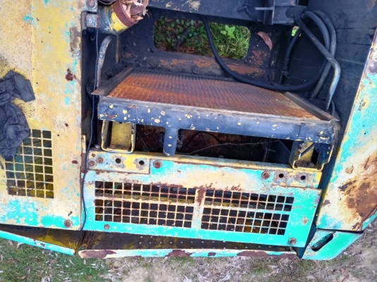 ขายรถแบคโฮ KOBELCO SK07-// HDL มีที่ปรับคอลโทรล ไม่มีเครื่องยนต์อย่างเดียว ราคา 180000