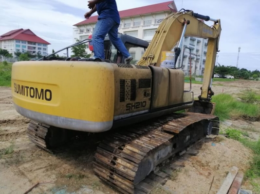 ขายHITACHI EX200-2 ระบบไฟแม๊กปั้มเครื่องเพิ่งทำมาใหม่ราคา 300,000