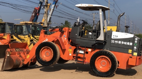 ขายรถตักล้อยาง HITACHI ZW100 ปี 2012 แขนยาวพิเศษ นำเข้าเองจากญี่ปุ่น สภาพสวยพร้อมใช้งาน มีVDOการทำงานครับ