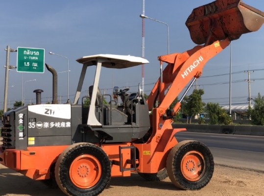 ขายรถตักล้อยาง HITACHI ZW100 ปี 2012 แขนยาวพิเศษ นำเข้าเองจากญี่ปุ่น สภาพสวยพร้อมใช้งาน มีVDOการทำงานครับ