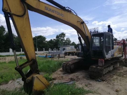 ขายHITACHI EX200-2 ระบบไฟแม๊กปั้มเครื่องเพิ่งทำมาใหม่ราคา 300,000