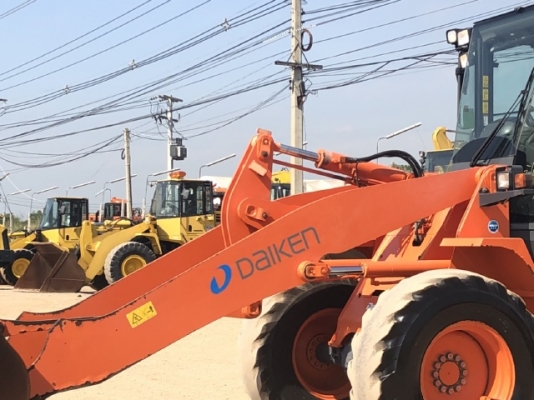 ขายรถตักล้อยาง HITACHI ZW100 ปี 2012 แขนยาวพิเศษ นำเข้าเองจากญี่ปุ่น สภาพสวยพร้อมใช้ มีVDOการทำงานครับ