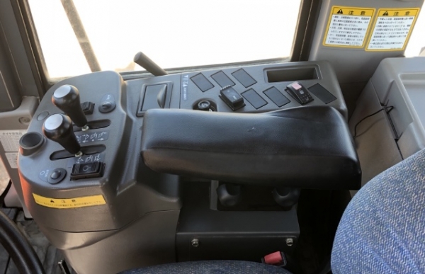 ขายรถตักล้อยาง HITACHI ZW220 นำเข้าเองจากญี่ปุ่น สภาพสวยพร้อมใช้ มีVDOการทำงานครับ ขายรถตักล้อยาง HITACHI ZW220 นำเข้าเองจากญี่ปุ่น สภาพสวยพร้อมใช้ มีVDOการทำงานครับ