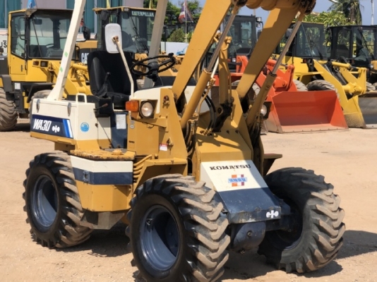 ขายรถตักล้อยาง KOMATSU WA30-2 (4XX ชั่วโมง) นำเข้าเองจากญี่ปุ่น สภาพสวยพร้อมใช้งาน มีVDOการทำงานครับ ขายรถตักล้อยาง KOMATSU WA30-2 (4XX ชั่วโมง) นำเข้าเองจากญี่ปุ่น สภาพสวยพร้อมใช้งาน มีVDOการทำงานครับ