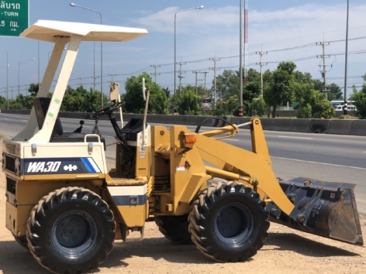 ขายรถตักล้อยาง KOMATSU WA30-2 (4XX ชั่วโมง) นำเข้าเองจากญี่ปุ่น สภาพสวยพร้อมใช้งาน มีVDOการทำงานครับ ขายรถตักล้อยาง KOMATSU WA30-2 (4XX ชั่วโมง) นำเข้าเองจากญี่ปุ่น สภาพสวยพร้อมใช้งาน มีVDOการทำงานครับ