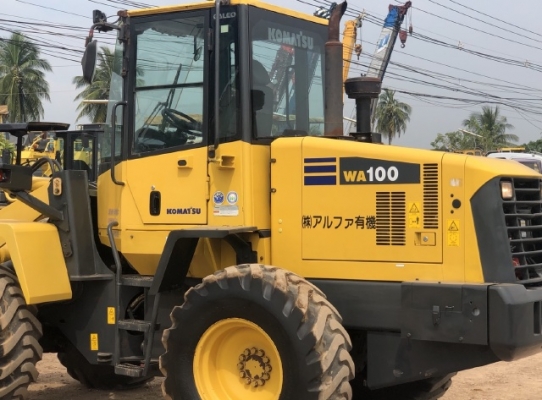 ขายรถตักล้อยาง KOMATSU WA100-5 นำเข้าเองจากญี่ปุ่น สภาพสวยพร้อมใช้งาน มีVDOการทำงานครับ ขายรถตักล้อยาง KOMATSU WA100-5 นำเข้าเองจากญี่ปุ่น สภาพสวยพร้อมใช้งาน มีVDOการทำงานครับ