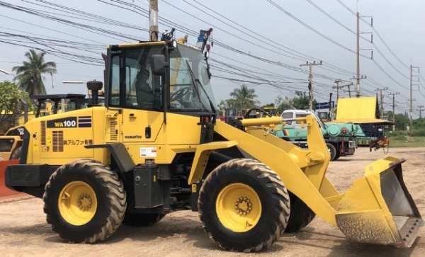 ขายรถตักล้อยาง KOMATSU WA100-5 นำเข้าเองจากญี่ปุ่น สภาพสวยพร้อมใช้งาน มีVDOการทำงานครับ ขายรถตักล้อยาง KOMATSU WA100-5 นำเข้าเองจากญี่ปุ่น สภาพสวยพร้อมใช้งาน มีVDOการทำงานครับ