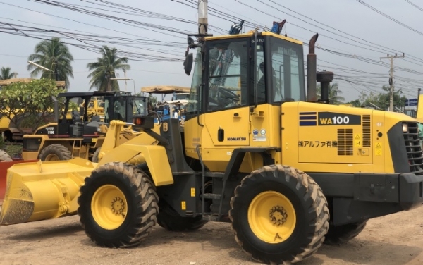 ขายรถตักล้อยาง KOMATSU WA100-5 นำเข้าเองจากญี่ปุ่น สภาพสวยพร้อมใช้งาน มีVDOการทำงานครับ ขายรถตักล้อยาง KOMATSU WA100-5 นำเข้าเองจากญี่ปุ่น สภาพสวยพร้อมใช้งาน มีVDOการทำงานครับ