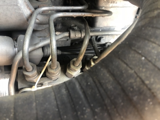 ขายรถตักล้อยาง KOMATSU WA150-5 นำเข้าเองจากญี่ปุ่น สภาพสวยพร้อมใช้งาน มีVDOการทำงานครับ ขายรถตักล้อยาง KOMATSU WA150-5 นำเข้าเองจากญี่ปุ่น สภาพสวยพร้อมใช้งาน มีVDOการทำงานครับ