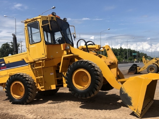 ขายรถตักล้อยาง KOMATSU WA200-1 นำเข้าเองจากญี่ปุ่น สภาพสวยพร้อมใช้ มีVDOการทำงานครับ