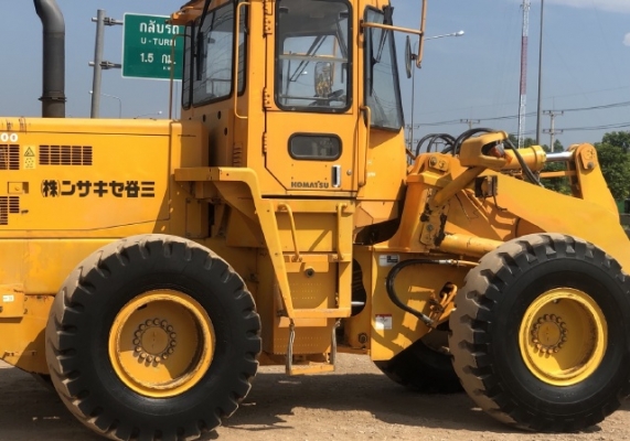 ขายรถตักล้อยาง KOMATSU WA300-3E นำเข้าเองจากญี่ปุ่น สภาพสวยพร้อมใช้งาน มีVDOการทำงานครับ