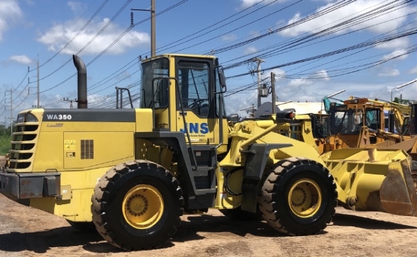 ขายรถตักล้อยาง KOMATSU WA350-3E รถนอกนำเข้าจากญี่ปุ่น สภาพสวยพร้อมใช้ มีVDOการทำงานครับ