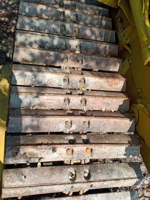 ขายรถดัน KOMATSU D20PL-5. เก่านอกแท้  เดิมๆๆใบ70 ใช้งานมาน้อย  ลองระบบกันได้ทุกวัน  โทร 089-3818694  จ๊อย