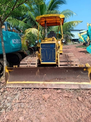 ขายรถดัน KOMATSU D20PL-5. เก่านอกแท้  เดิมๆๆใบ70 ใช้งานมาน้อย  ลองระบบกันได้ทุกวัน  โทร 089-3818694  จ๊อย