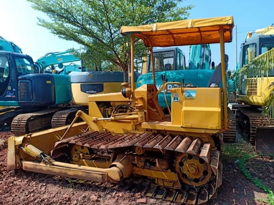 ขายรถดัน KOMATSU D20PL-5. เก่านอกแท้  เดิมๆๆใบ70 ใช้งานมาน้อย  ลองระบบกันได้ทุกวัน  โทร 089-3818694  จ๊อย