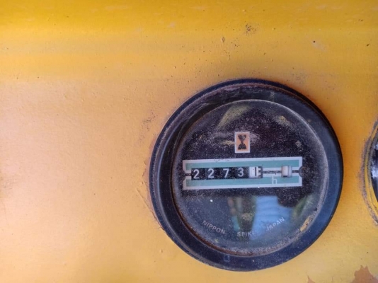 ขายรถดัน KOMATSU D20PL-5. เก่านอกแท้  เดิมๆๆใบ70 ใช้งานมาน้อย  ลองระบบกันได้ทุกวัน  โทร 089-3818694  จ๊อย