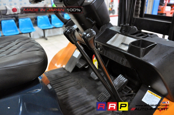 ขายรถโฟล์คลิฟท์มือสอง TOYOTA รุ่น 7FDA40-18972 นำเข้าจากประเทศญี่ปุ่น 100\% ไม่เคยใช้งานในไทย