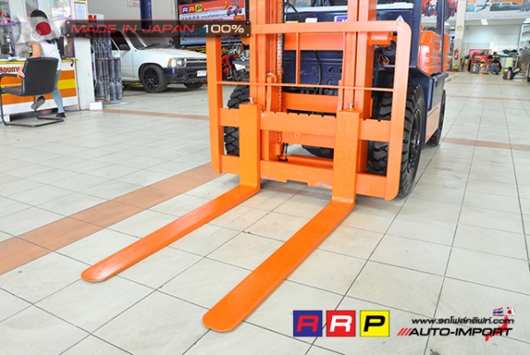 ขายรถโฟล์คลิฟท์มือสอง TOYOTA รุ่น 5FG20-10920 นำเข้าจากประเทศญี่ปุ่น 100\% ไม่เคยใช้งานในไทย