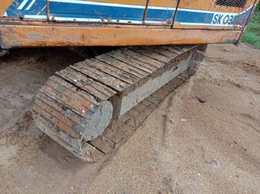 ขายคู่ 2 คัน 6ล้อท้ายลาดไม่มีเล่มทะเบียน KOBELCO SK03 สภาพใช้งานได้เลยราคา 450,000