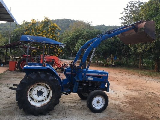 ขายอิเซกิ TL 2800 พร้อมบุ้งกี๋ตัก ขายอิเซกิ TL 2800 พร้อมบุ้งกี๋ตัก