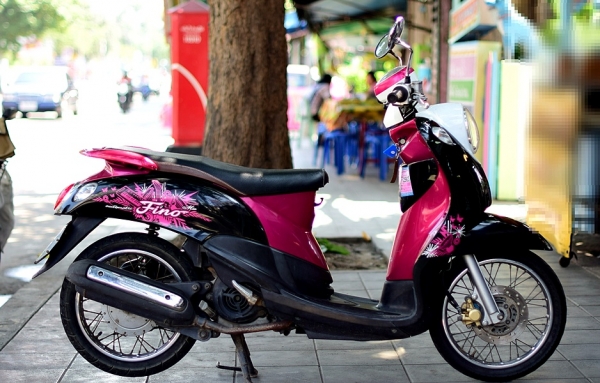 Fino สีชมพูดำ เครื่องเดิมๆ ชุดสีพอใช้  13900