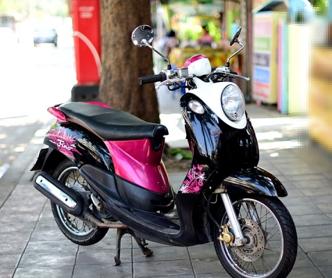 Fino สีชมพูดำ เครื่องเดิมๆ ชุดสีพอใช้  13900