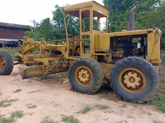 รถเกรด 12F