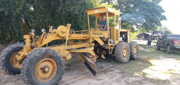 รถเกรด 12F