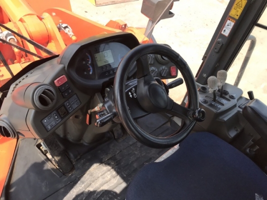 ขายรถตักล้อยาง HITACHI ZW220 นำเข้าเองจากญี่ปุ่น สภาพสวยพร้อมใช้ มีVDOการทำงานครับ ขายรถตักล้อยาง HITACHI ZW220 นำเข้าเองจากญี่ปุ่น สภาพสวยพร้อมใช้ มีVDOการทำงานครับ