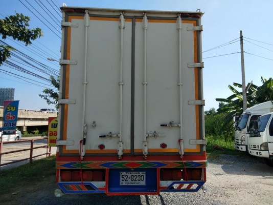 6ล้อ HINO. FG8JRLA ตู้10บาน ปี2013 ตู้ยาว 7.50เมตร 6ล้อ HINO. FG8JRLA ตู้10บาน ปี2013 ตู้ยาว 7.50เมตร