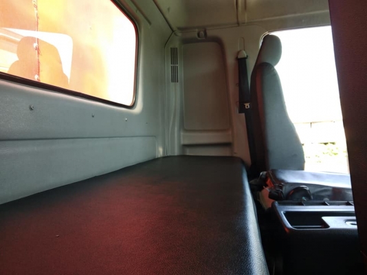 6ล้อ HINO. FG8JRLA ตู้10บาน ปี2013 ตู้ยาว 7.50เมตร 6ล้อ HINO. FG8JRLA ตู้10บาน ปี2013 ตู้ยาว 7.50เมตร