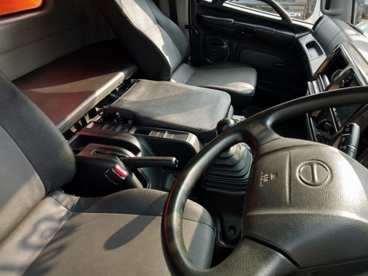 6ล้อ HINO. FG8JRLA ตู้10บาน ปี2013 ตู้ยาว 7.50เมตร 6ล้อ HINO. FG8JRLA ตู้10บาน ปี2013 ตู้ยาว 7.50เมตร