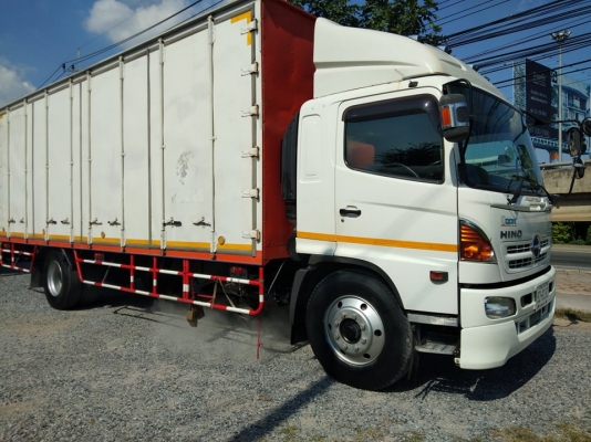 6ล้อ HINO. FG8JRLA ตู้10บาน ปี2013 ตู้ยาว 7.50เมตร 6ล้อ HINO. FG8JRLA ตู้10บาน ปี2013 ตู้ยาว 7.50เมตร