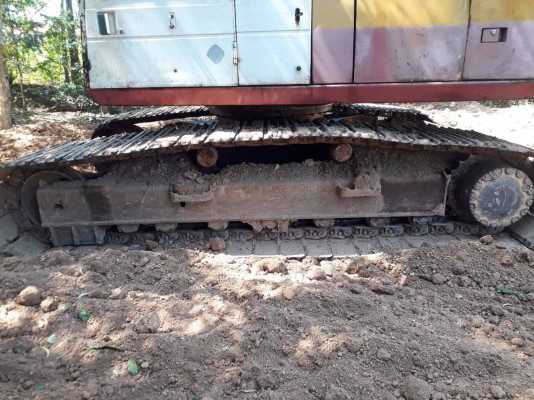 ขายด่วน KOMATSU PC200-5 สภาพสวยพร้อมใช้งาน เครื่องปั้มเดิม รถทำงานได้ปกติ โซ่ช่วงล่างพร้อมใช้งาน สนใจสอบถาม 093 0764943  K ตั้ม