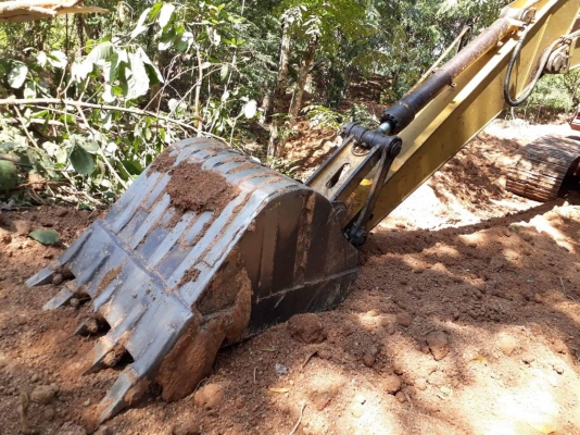 ขายด่วน KOMATSU PC200-5 สภาพสวยพร้อมใช้งาน เครื่องปั้มเดิม รถทำงานได้ปกติ โซ่ช่วงล่างพร้อมใช้งาน สนใจสอบถาม 093 0764943  K ตั้ม