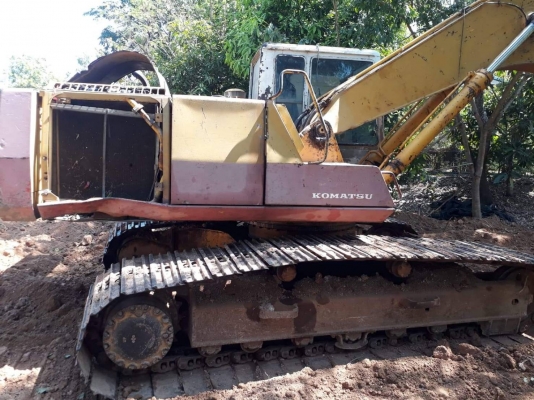 ขายด่วน KOMATSU PC200-5 สภาพสวยพร้อมใช้งาน เครื่องปั้มเดิม รถทำงานได้ปกติ โซ่ช่วงล่างพร้อมใช้งาน สนใจสอบถาม 093 0764943  K ตั้ม