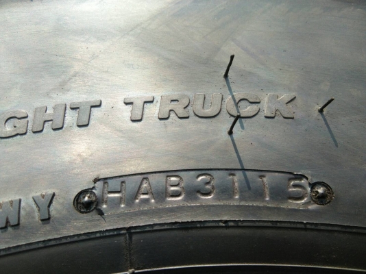 ขายยางใหม่ 750R16 บริดจสโตน ปี15 จำนวน 20 เส้นละ 2300 บาท